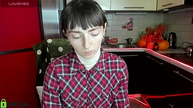 TayanaJons online show from 11.17.25