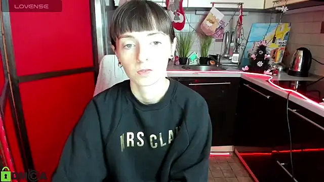 TayanaJons online show from 12.17.25