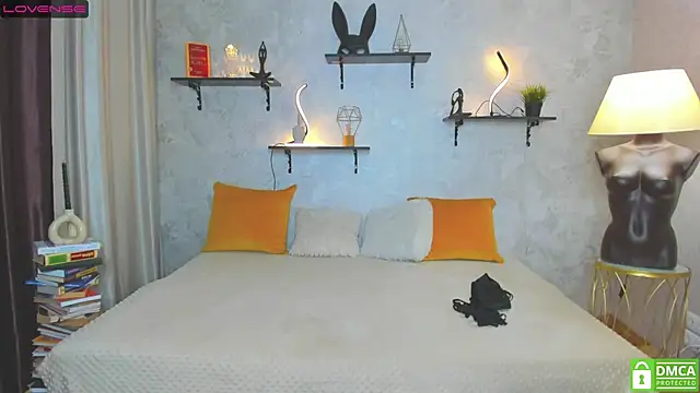 StripBianka online show from 03.20.25