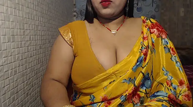 Snapshot of Oh_Maya chatting on 02.14.25 Oh Maya online show from 02.14.25