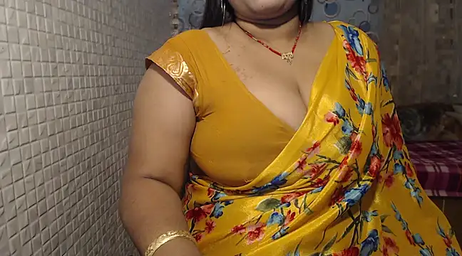 Snapshot of Oh_Maya chatting on 02.15.25 Oh Maya online show from 02.15.25