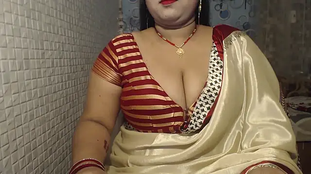 Snapshot of Oh_Maya chatting on 02.20.25 Oh Maya online show from 02.20.25