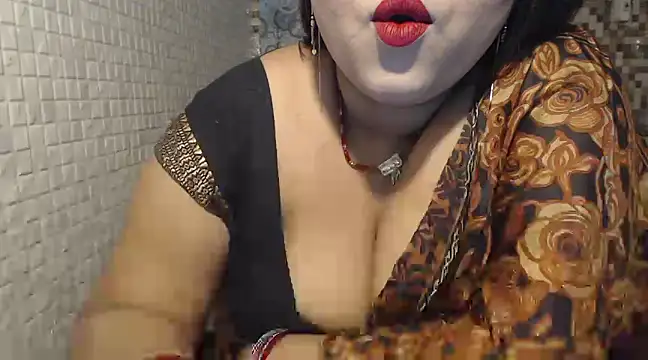 Snapshot of Oh_Maya chatting on 03.07.25 Oh Maya online show from 03.07.25