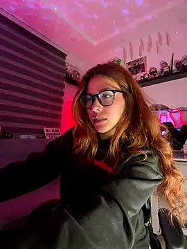 Snapshot of crystal_bunny7 chatting on 11.03.25 crystal bunny7 online show from 11.03.25