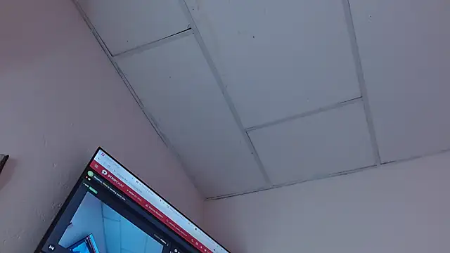 Snapshot of Dakota_bumm chatting on 10.14.25 Dakota bumm online show from 10.14.25