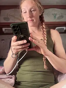 GoldenFlameGoddess online show from 03.17.25