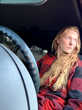 GoldenFlameGoddess online show from 09.30.25