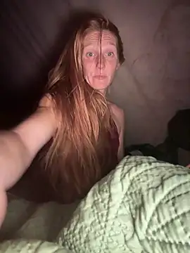 GoldenFlameGoddess online show from 11.04.25