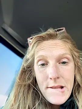 GoldenFlameGoddess online show from 11.15.25