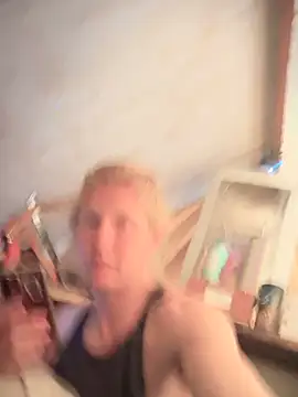 Snapshot of GoldenFlameGoddess chatting on 06.04.26 GoldenFlameGoddess online show from 06.04.26