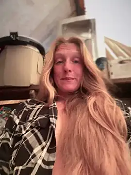 Snapshot of GoldenFlameGoddess chatting on 06.16.26 GoldenFlameGoddess online show from 06.16.26