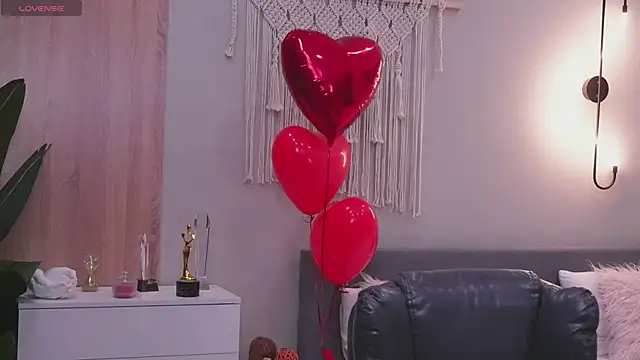 Molly Jons online show from 02.20.26