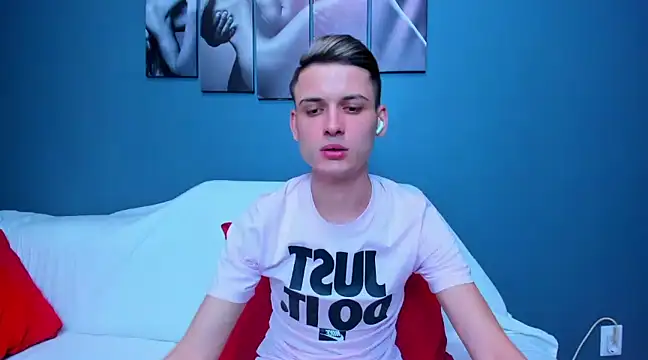 andboyfor6 online show from 01.31.25