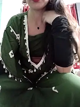 Noor Darliing online show from 04.13.26