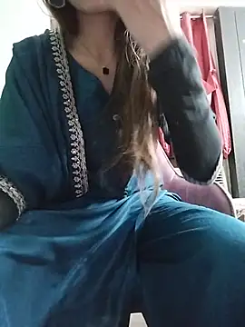 Snapshot of Noor_Darliing chatting on 06.01.26 Noor Darliing online show from 06.01.26