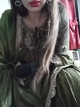 Snapshot of Noor_Darliing chatting on 06.02.26 Noor Darliing online show from 06.02.26