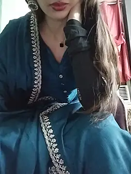 Snapshot of Noor_Darliing chatting on 06.04.26 Noor Darliing online show from 06.04.26