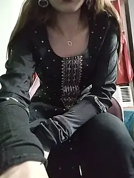 Snapshot of Noor_Darliing chatting on 06.29.26 Noor Darliing online show from 06.29.26