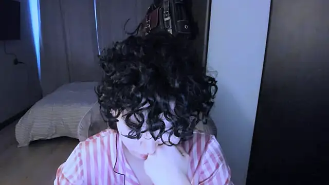 MiraiiTae online show from 01.11.25