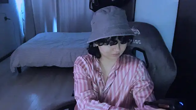 MiraiiTae online show from 01.13.25