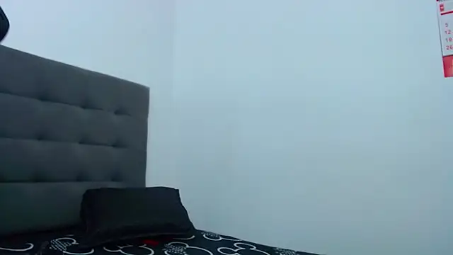 hanna rabbit  online show from 10.12.25