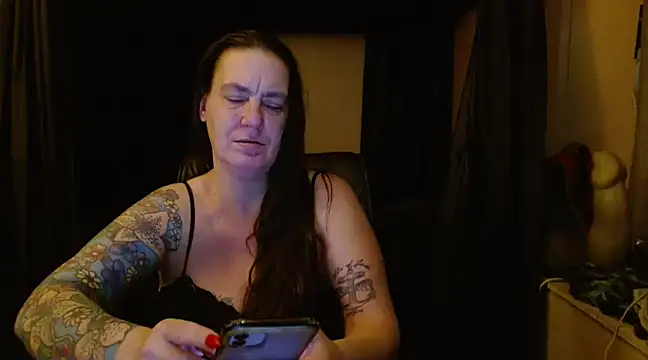 Snapshot of SimoneMoore chatting on 03.13.25 SimoneMoore online show from 03.13.25
