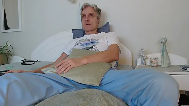 StrongBill online show from 01.04.25