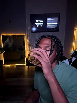 Snapshot of deadprxphet chatting on 11.08.25 deadprxphet online show from 11.08.25