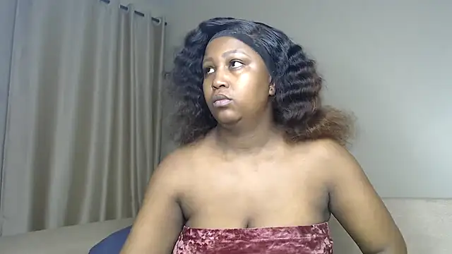 NIKKIE LOVE online show from 10.14.25