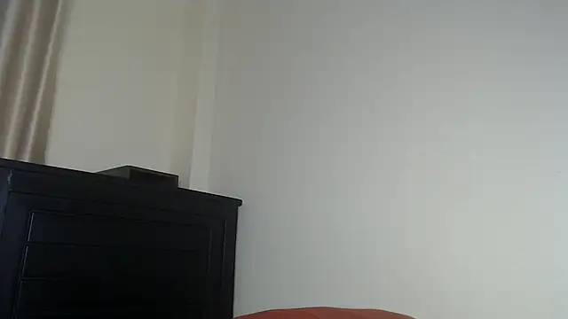 NIKKIE LOVE online show from 04.28.26