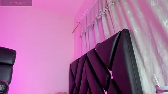 stephany doll  online show from 12.16.25