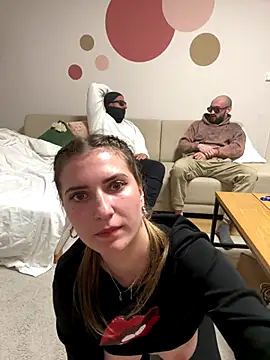 Snapshot of secretcrazy69 chatting on 12.03.24 secretcrazy69 online show from 12.03.24