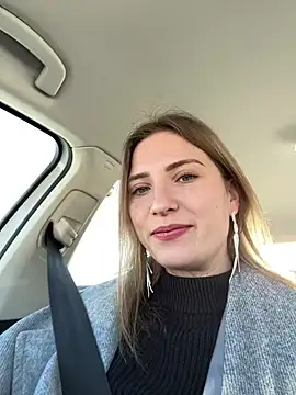 Snapshot of secretcrazy69 chatting on 12.13.24 secretcrazy69 online show from 12.13.24