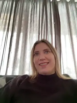 Snapshot of secretcrazy69 chatting on 12.14.24 secretcrazy69 online show from 12.14.24