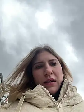 Snapshot of secretcrazy69 chatting on 12.22.24 secretcrazy69 online show from 12.22.24