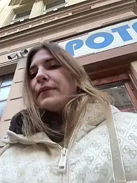 Snapshot of secretcrazy69 chatting on 12.26.24 secretcrazy69 online show from 12.26.24