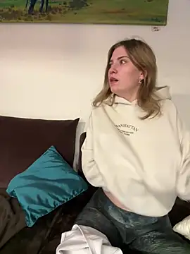 Snapshot of secretcrazy69 chatting on 01.10.25 secretcrazy69 online show from 01.10.25