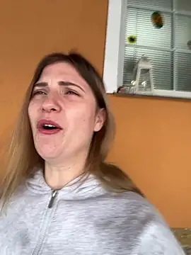 Snapshot of secretcrazy69 chatting on 02.16.25 secretcrazy69 online show from 02.16.25