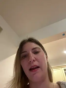 Snapshot of secretcrazy69 chatting on 02.21.25 secretcrazy69 online show from 02.21.25