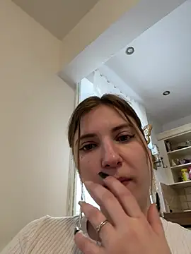 Snapshot of secretcrazy69 chatting on 02.22.25 secretcrazy69 online show from 02.22.25