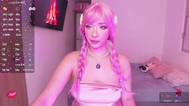 Snapshot of angel_rouse_ chatting on 10.05.25 angel rouse online show from 10.05.25