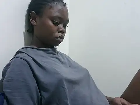 Snapshot of maggyjan chatting on 11.20.25 maggyjan online show from 11.20.25