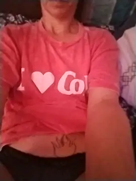 Snapshot of cammyquart chatting on 02.18.25 cammyquart online show from 02.18.25