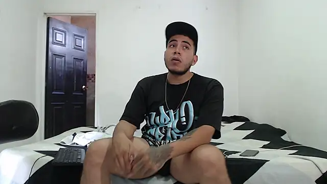 Snapshot of Sofiafuck20 chatting on 03.19.25 Sofiafuck20 online show from 03.19.25