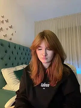  Chlo  e online show from 02.12.25