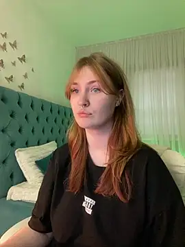  Chlo  e online show from 03.06.25