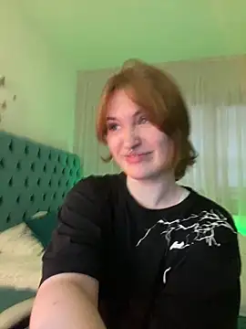  Chlo  e online show from 03.07.25