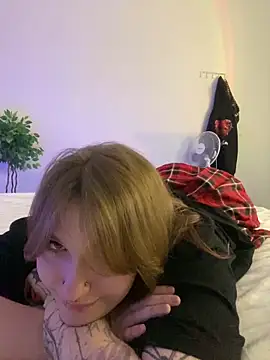  Chlo  e online show from 03.08.25