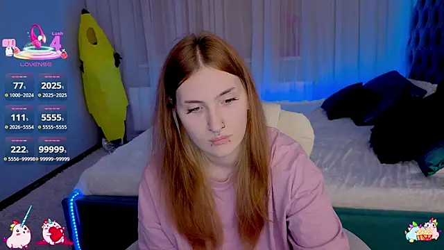  Chlo  e online show from 10.10.25