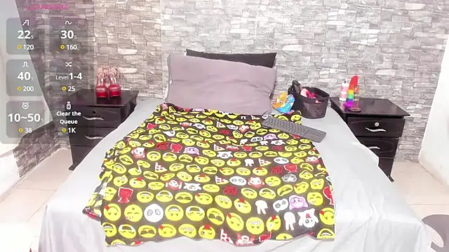 Snapshot of Sofie-Storm chatting on 01.20.25 Sofie-Storm online show from 01.20.25